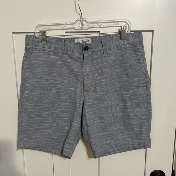 Penguin Mens Short Size 33 Blue & White 
Original Penguin Chino Style - Picture 1 of 4